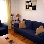 Four Leaf Clover To Rent 3* 반스코