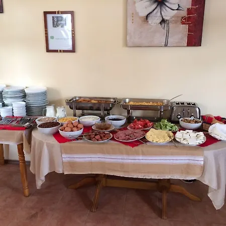 Apart-hotel Four Leaf Clover To Rent