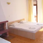 Four Leaf Clover To Rent Lägenhetshotell 3*