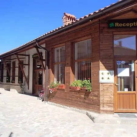 Apartmanhotel Four Leaf Clover To Rent