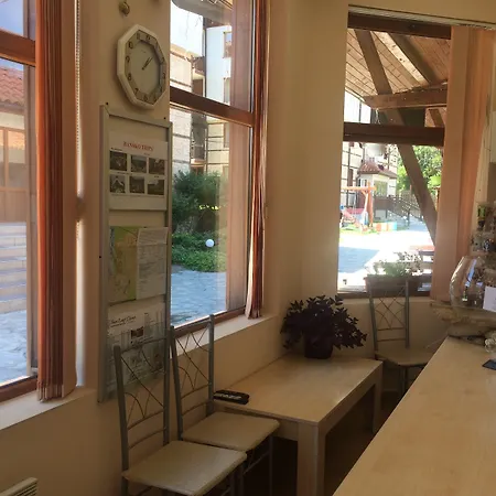 Four Leaf Clover To Rent Apartmanhotel