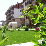 Four Leaf Clover To Rent 3*