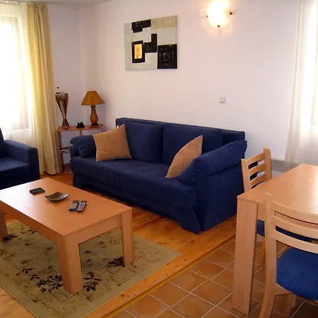 Апартхотел Four Leaf Clover To Rent