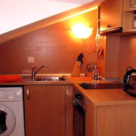 Four Leaf Clover To Rent 3*