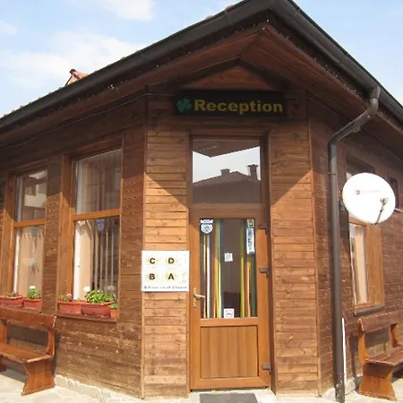 Four Leaf Clover To Rent 아파트호텔 반스코