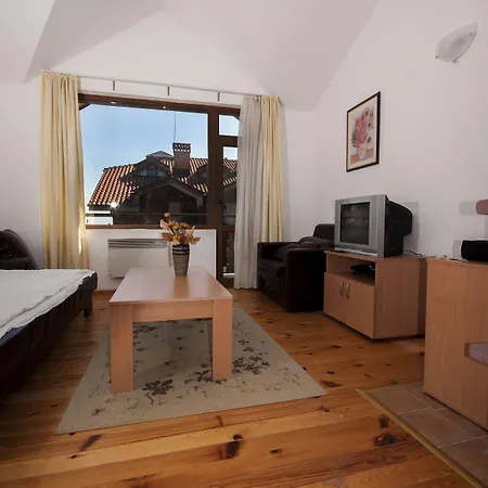 Four Leaf Clover To Rent