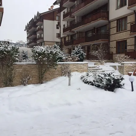 Four Leaf Clover To Rent 3*