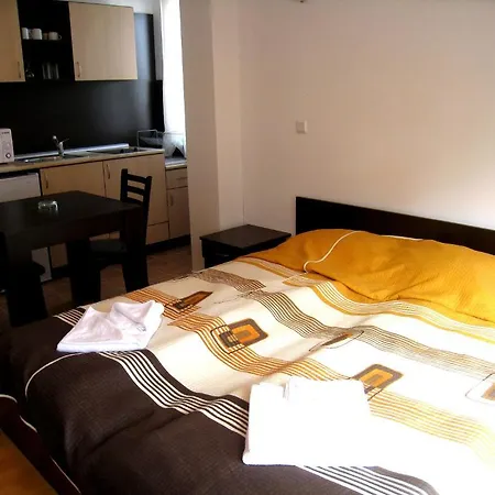 Apartahotel Four Leaf Clover To Rent 3*