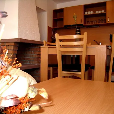 Four Leaf Clover To Rent アパートホテル バンスコ