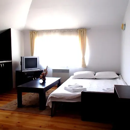 Four Leaf Clover To Rent アパートホテル