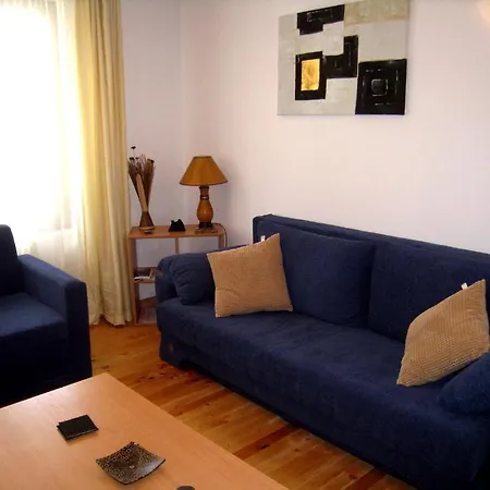 Four Leaf Clover To Rent 3* 반스코