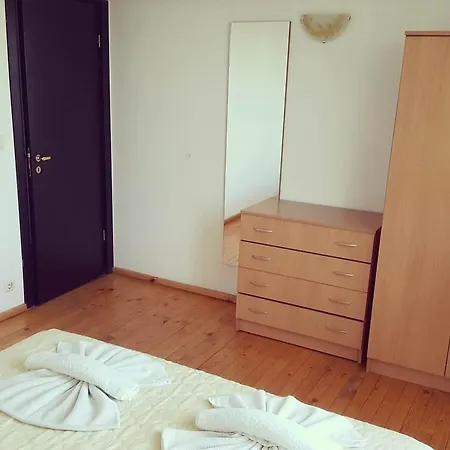 Aparthotel Four Leaf Clover To Rent 3*