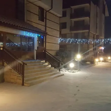 Four Leaf Clover To Rent Апартхотел Банско