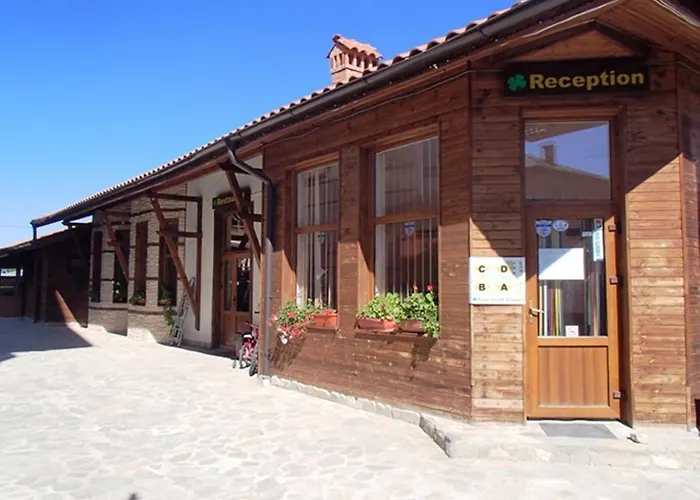 Aparthotel Four Leaf Clover To Rent