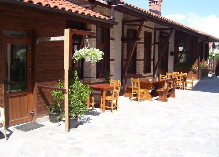 Four Leaf Clover To Rent