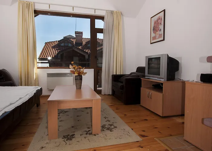 Four Leaf Clover To Rent