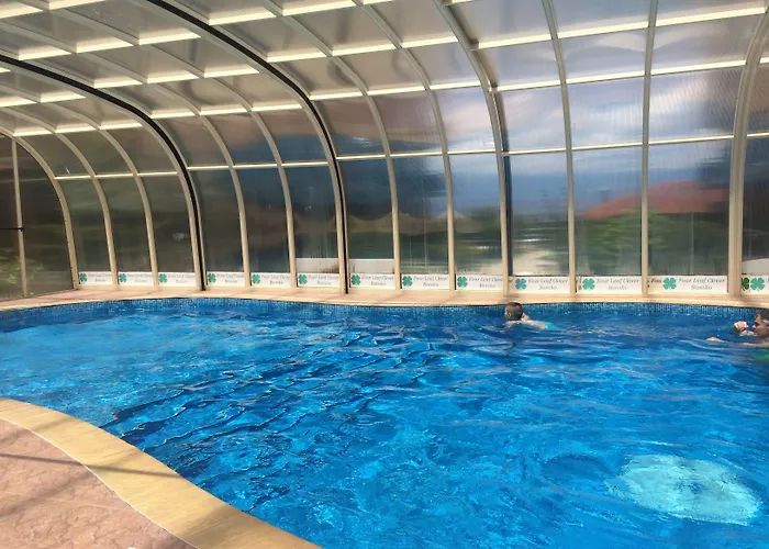 Four Leaf Clover To Rent 3*