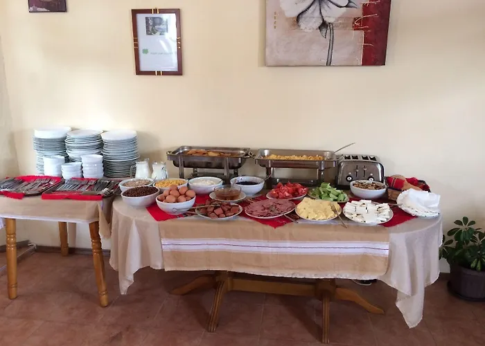 Aparthotel Four Leaf Clover To Rent